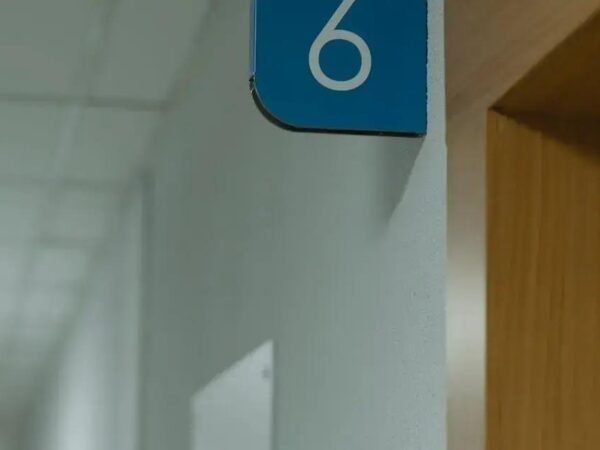 Private vs Public Insurance for Freelancers: What to Choose?